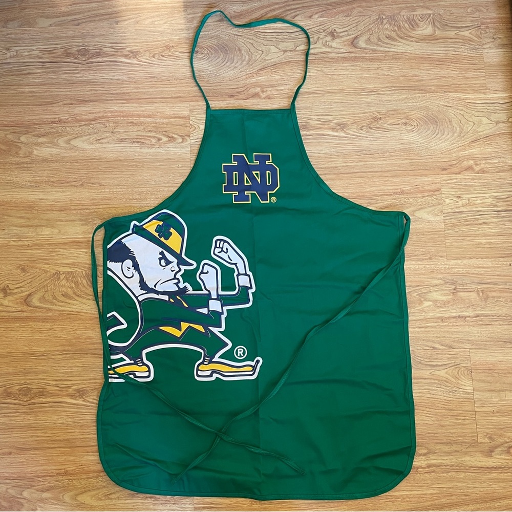 Notre Dame Fighting Irish Apron (Home/Kitchen)
